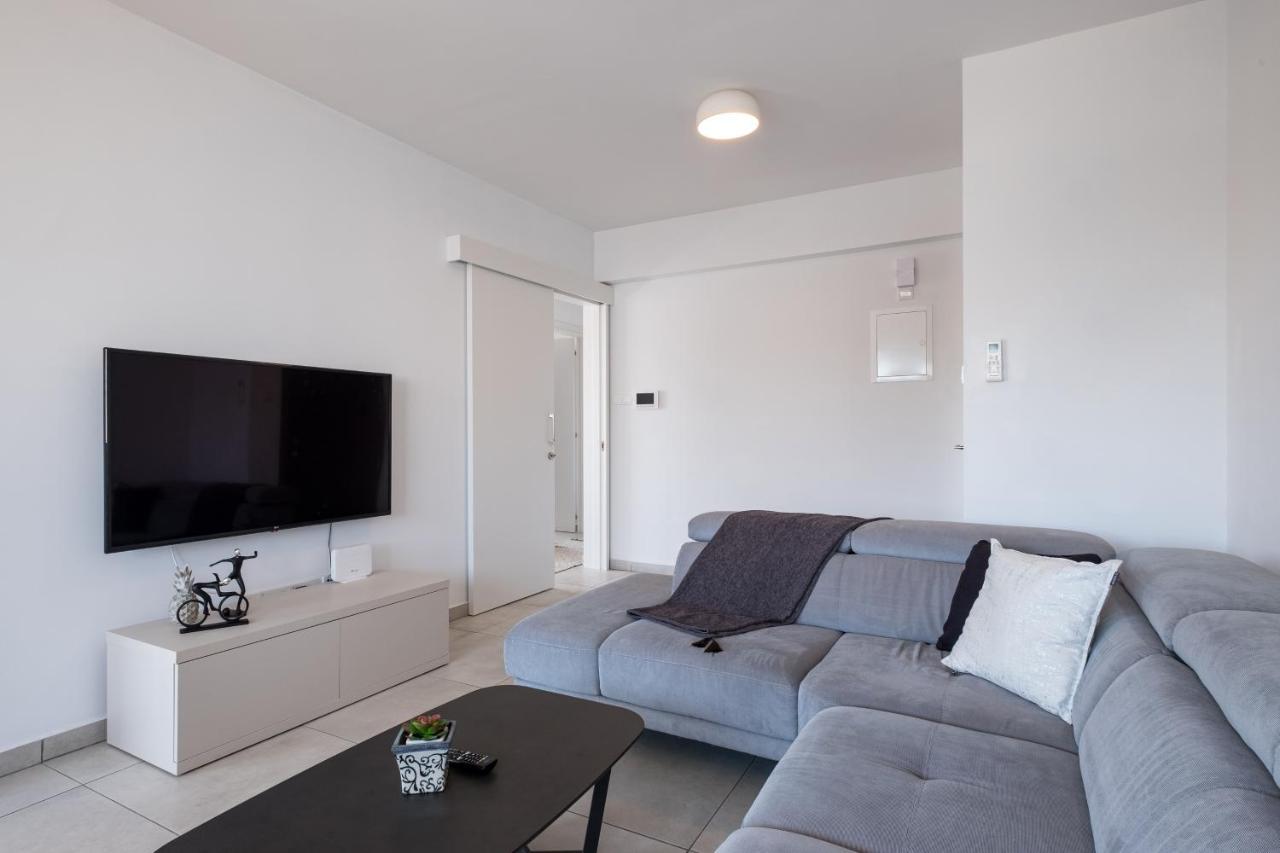 Solaar Apartments Faneromeni ลาร์นาคา ภายนอก รูปภาพ